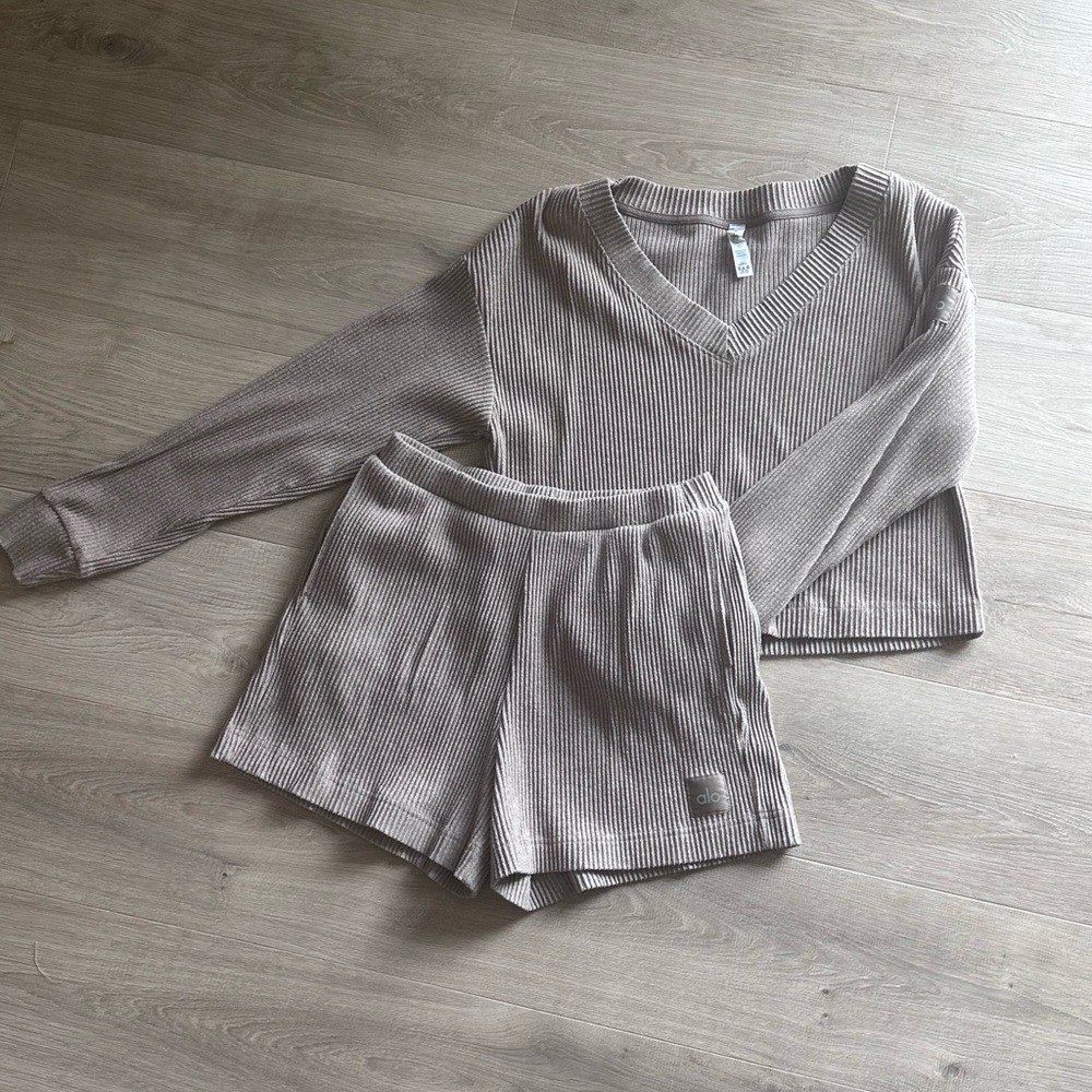 ALO Yoga Ribbed Knit Set in Gray
